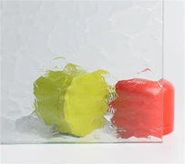 Kültéri mintás üveg asztallap