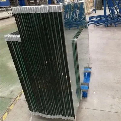 Átlátszó úszóüveg korlát